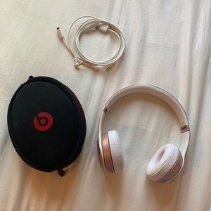 Beats by Dr. Dre Solo Wireless Headphones